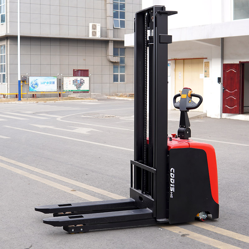 Compact Semi Electric Stacker  – Electric Forklift Bewertung und Preis